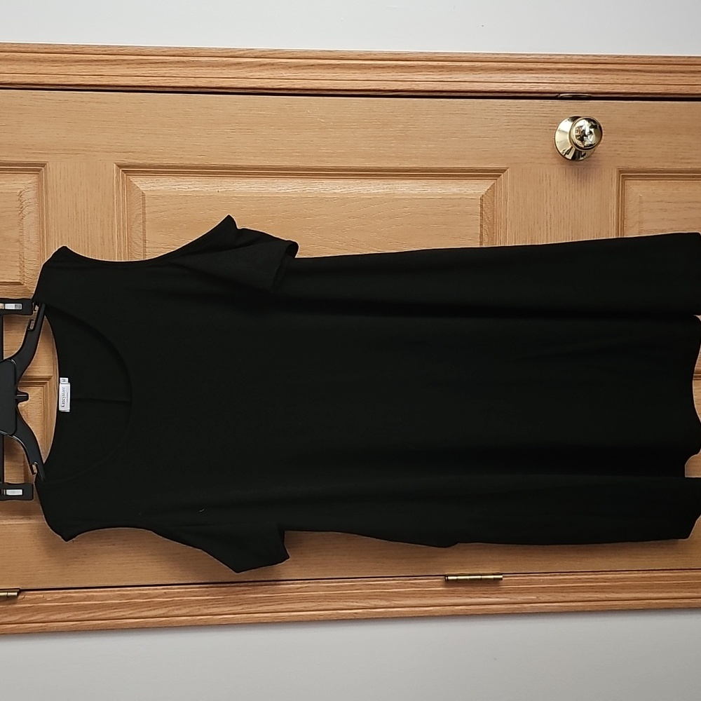 Elegant Black Cold Shoulder Dress With Pockets